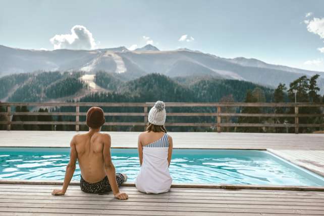 Sezona kopanja v bazenu