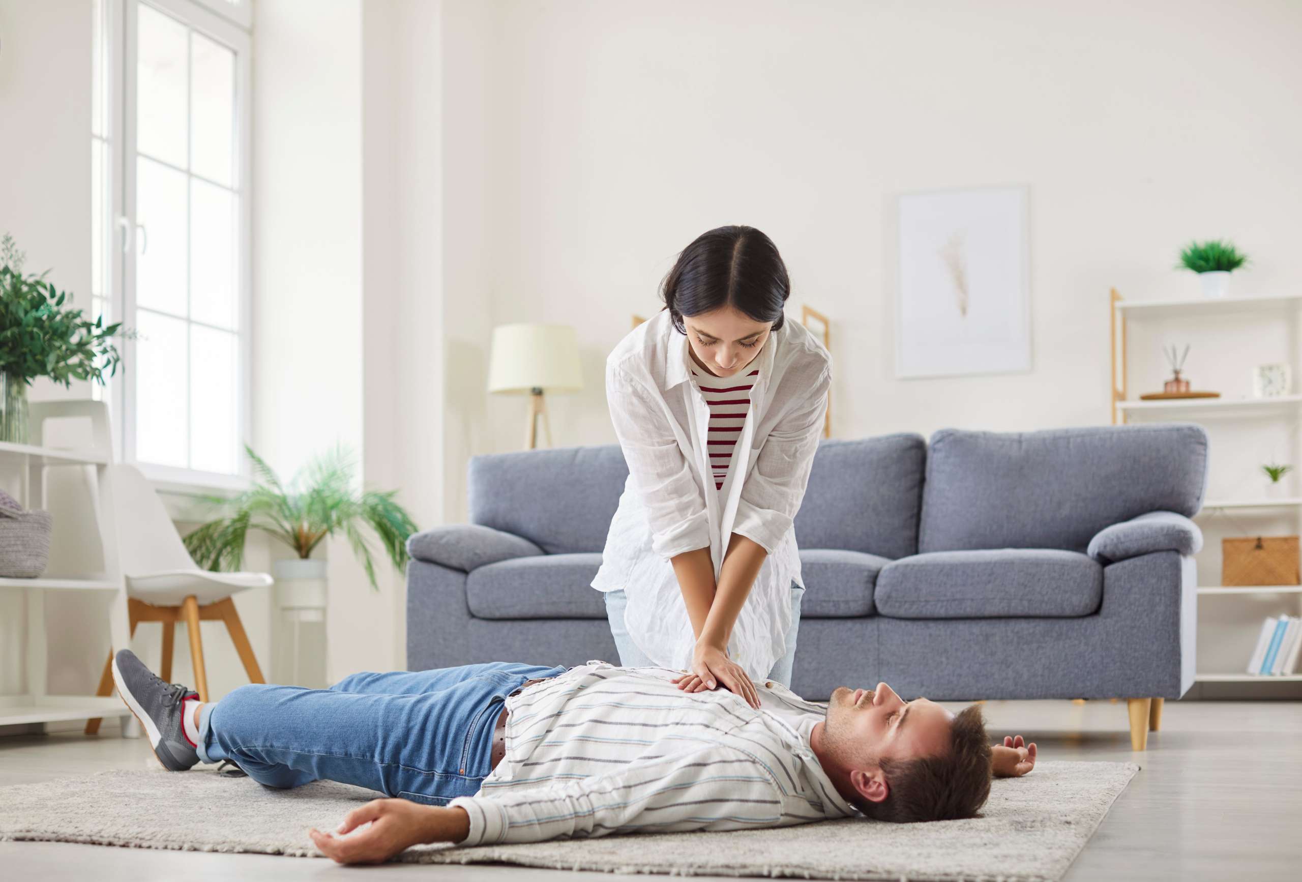 nakup in cena defibrilatorja